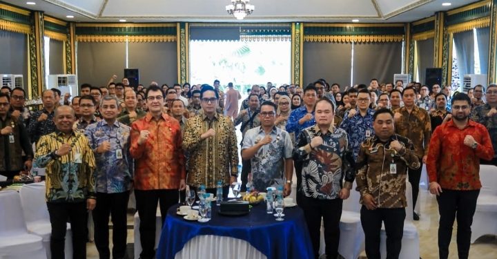 Di Hadapan Investor dan Konsul Asing, Rico Waas Tegaskan Prioritas Perlindungan Tenaga Kerja
