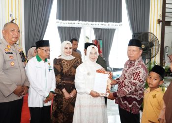 Pemkab dan Baznas Langkat Salurkan ZIS 2026, Bantuan Siswa dan Guru Ngaji Terdampak Banjir