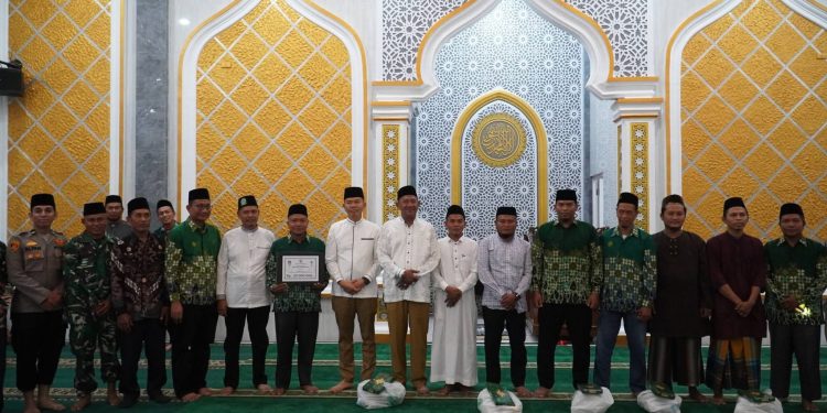 Safari Ramadan, Bupati Langkat Salurkan Hibah Rp 20 Juta ke Masjid Taqwa Stabat