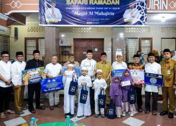 Safari Ramadhan di Masjid Al Muhajirin, Zakiyuddin Harahap Serahkan Bantuan Rp 50 Juta untuk Pembangunan Masjid