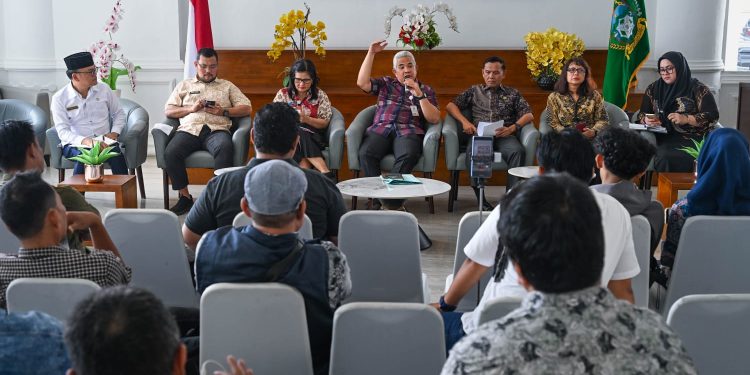 Kendalikan Penangkapan Ikan Pora-Pora, Dinas Kelautan dan Perikanan Sumut Aktif Awasi Perairan Danau Toba