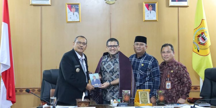 Bupati Dairi Bertemu Dirjen Strategi Ekonomi dan Fiskal Kemenkeu