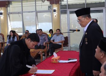 Bupati Dairi Lantik Pejabat: Jalankan Amanah Dengan Penuh Tanggung Jawab