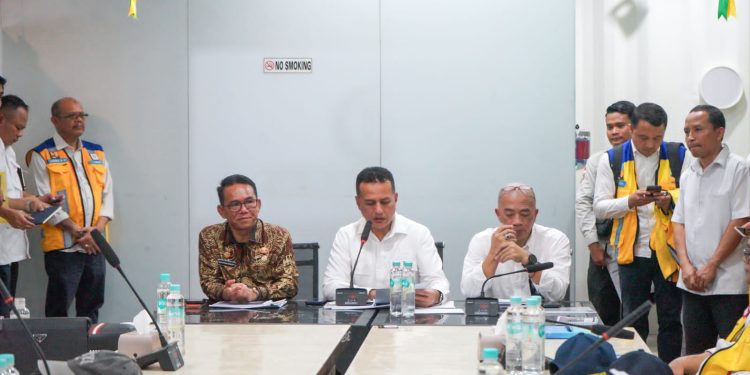 Saat Kunjungan Komisi V DPR RI, Wakil Wali Kota Medan Minta Pertemuan Lintas Sektor Atasi Banjir Rob