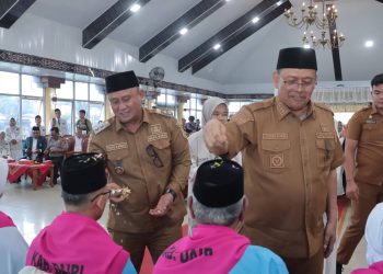 Bupati Dairi Tepungtawar Jamaah Calon Haji 2026