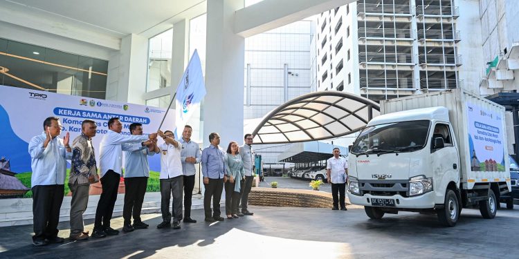Kirim 1,050 Ton Cabai Merah ke Palangkaraya, Gubernur Bobby Dorong Stabilitas Harga dan Kesejahteraan Petani