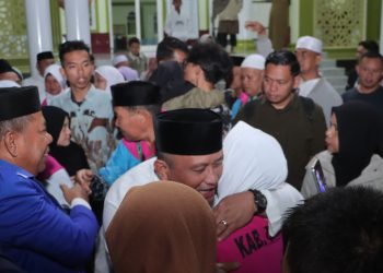Wakil Bupati Dairi Berangkatkan Jamaah Calon Haji