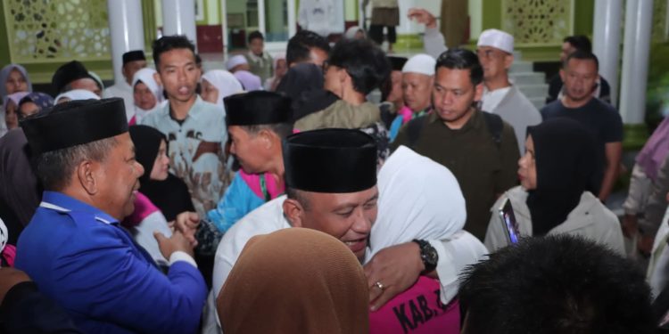 Wakil Bupati Dairi Berangkatkan Jamaah Calon Haji