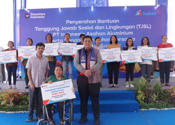 Dorong Pembangunan Berkelanjutan Di Samosir Inalum serahkan bantuan TJSL