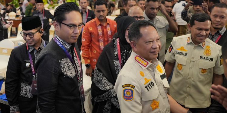 Rico Waas Serahkan Hibah Rp50 Miliar, Medan Terdepan Bantu Pemulihan Aceh Tamiang