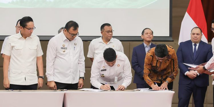 Gubernur Bobby Teken MoU PSEL dengan Danantara, Targetkan Medan Raya Bebas Sampah