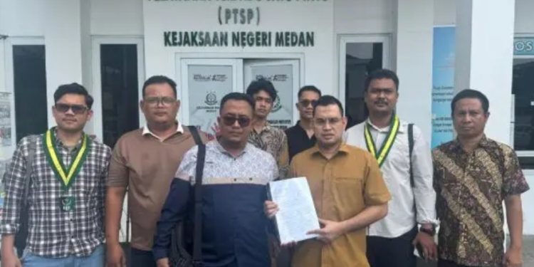 Anggia Ramadhan Laporkan Kasus Korupsi PUD Pasar ke Kejari Medan