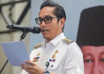 Tidak Gunakan APBD, Rico Waas Sudah Lapor Mendagri Berobat ke Luar Negeri