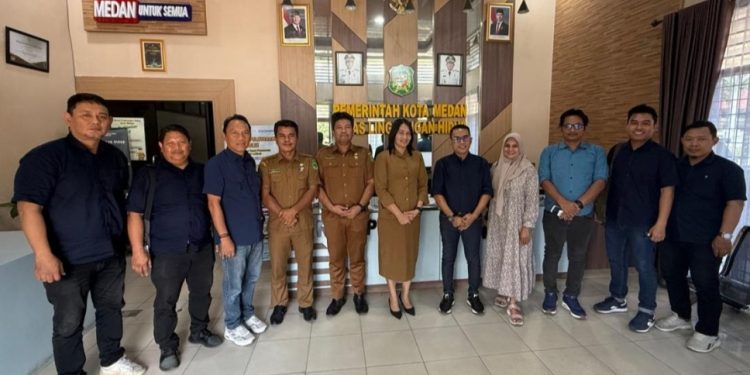 Perkuat Sinergi dengan DLH, PWPM Dukung Program Rico Waas Wujudkan Medan Bersih