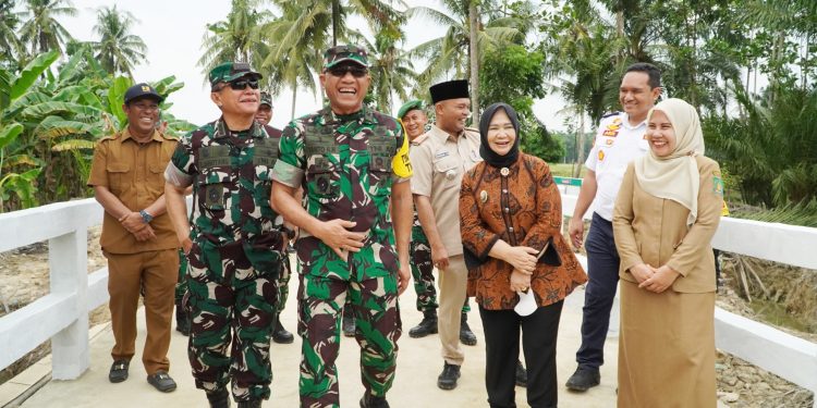 Wabup Tiorita dan Tim Wasev TMMD Tinjau Pembangunan Desa di Langkat