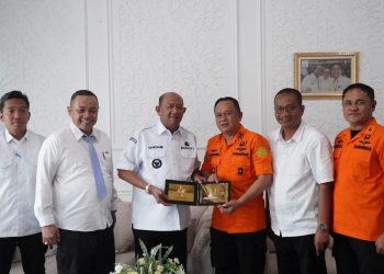 Syah Afandin Raih Penghargaan Basarnas atas Penanganan Banjir Langkat