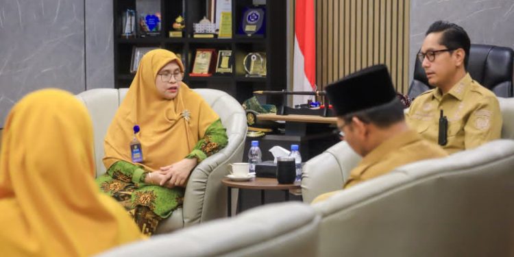 Sambut Hangat Pengurus Aisyiyah, Rico Waas Dukung Tabligh Akbar Milad 109