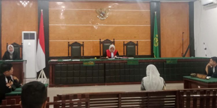 Protected: Kecam Hukuman Penabrak Istri Cuma 1 Tahun Penjara, Suami Korban Adukan Jaksa & Hakim Ke Jamwas dan MA