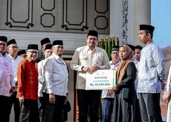 Gubernur Bobby Nasution Salurkan ZIS Rp3,5 Miliar kepada 5.051 Penerima Manfaat