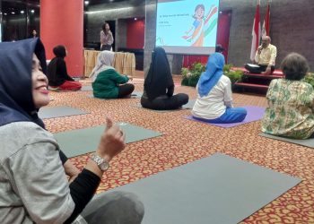 Melatih Kesehatan Fisik dan Mental, Konjen India Medan Pimpin Langsung Pelatihan Yoga Bagi Wartawan