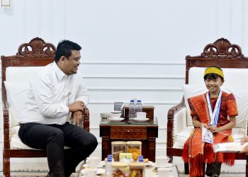 Gubernur Bobby Undang Siswa Juara Olimpiade Matematika, Beri Beasiswa hingga Tablet Belajar