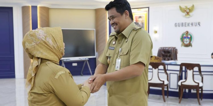 Tiorita Surbakti Resmi Terima SK Plt Bupati Langkat, Gubernur Bobby Nasution Tekankan ASN Harus Layani Masyarakat