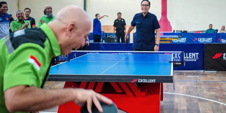 Tutup Turnamen antar PTM Medan, Rico Waas: Tenis Meja Tetap Eksis di Tengah Trend Olahraga Baru