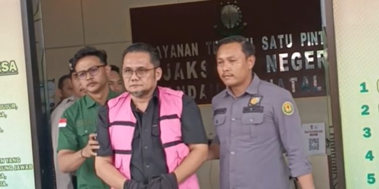 Ditahan Kejari Madina Terkait Dugaan Korupsi Smart Village Rp1, 7 M, Meinul Akan Nyanyi di Persidangan