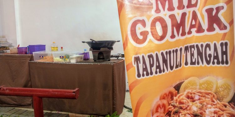 Mie Gomak Khas Tapanuli Tengah Hadir di Paviliun Tapteng PRSU