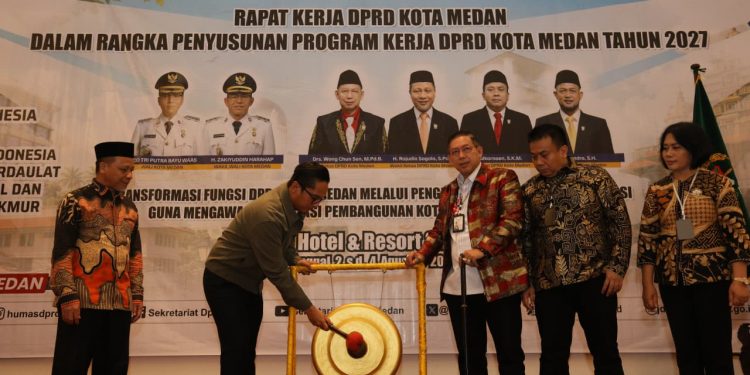 Percepat Pertumbuhan Ekonomi, Rico Waas Dorong Penguatan Sinergi Pemko-DPRD Medan