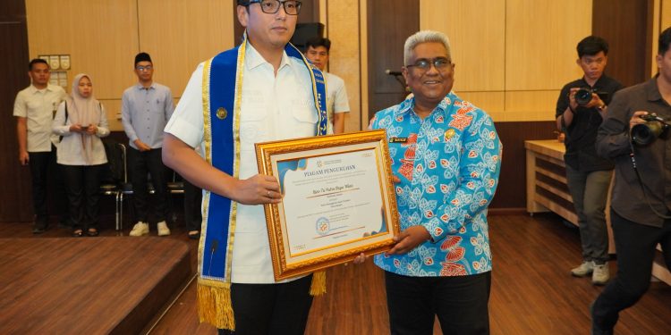 Wali Kota Medan Dikukuhkan Jadi Duta Penggerak Ayah Teladan, Rico Waas: Ini Jabatan Tertinggi Pria dalam Keluarga