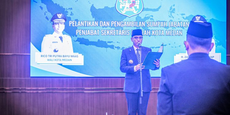 Lantik Erfin Fahrurrazi sebagai Penjabat Sekda, Rico Waas Minta Percepat Kinerja OPD Tanpa Langgar Aturan