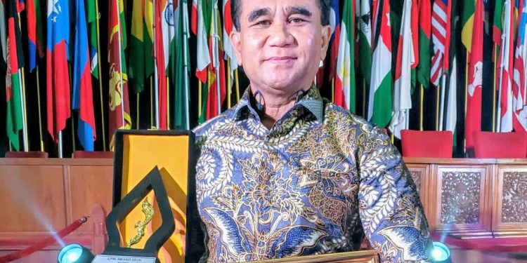 Komit Mendukung Pemberdayaan Masyarakat, Pemko Medan Raih Penghargaan LPM Award 2026
