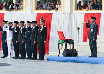 Pimpin Upacara Penurunan Bendera, Wagub Surya Gaungkan Semangat Kolaborasi untuk Percepat Pembangunan Sumut