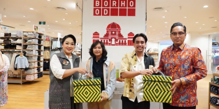 Tembus Ritel Internasional, Produk UMKM Unggulan Medan Resmi Mejeng di Uniqlo Delipark Mall