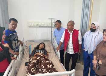 Kunjungi Korban Dugaan Keracunan MBG Sutarto Minta Investigasi Menyeluruh