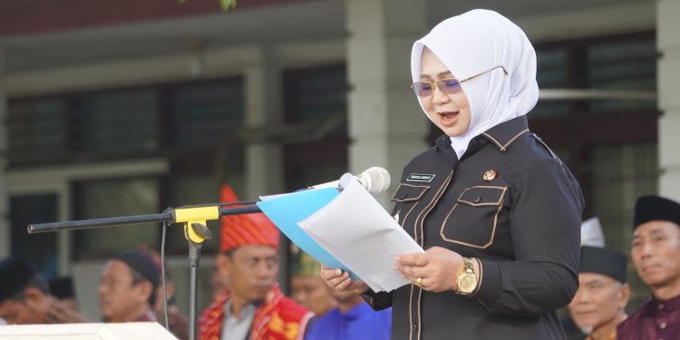 Plt Bupati Tiorita Kobarkan Semangat Kemerdekaan ke Pelajar