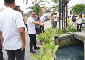Sidak di Medan Helvetia, Wakil Wali Kota Medan Soroti Drainase Tersumbat dan Tak Terhubung
