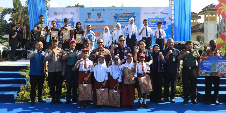 Program Tebus Ijazah, Wali Kota Rico Targetkan 1.000 Siswa dari 278 yang Sudah Terealisasi