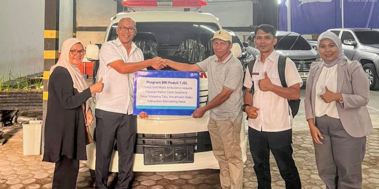 BRI Panyabungan Serahkan Ambulans kepada Yayasan Rahmi Cipta Sejahtera