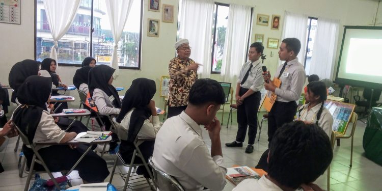 Bekali Mahasiswa Baru STIKP Medan, Dr. Sontang: Spiritualitas Total, Cara Sukses Kini dan Ke Depan