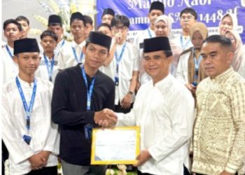 Hadiri Maulid Nabi di Masjid Al Ikhlas, Wali Kota Medan: Jadikan Masjid Wadah Tumbuh Generasi Beriman dan Berakhlak Mulia