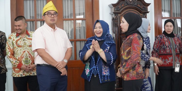 Plt Bupati Tiorita Bawa Langkat Studi Satu Data dan Geospasial ke Kota Bandung