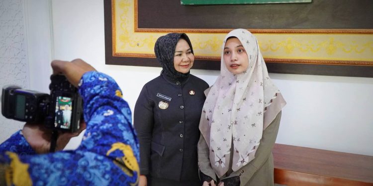 Tiorita Dukung Vina Kuliah ke Al-Azhar, Pemkab Langkat Fasilitasi Beasiswa BIED