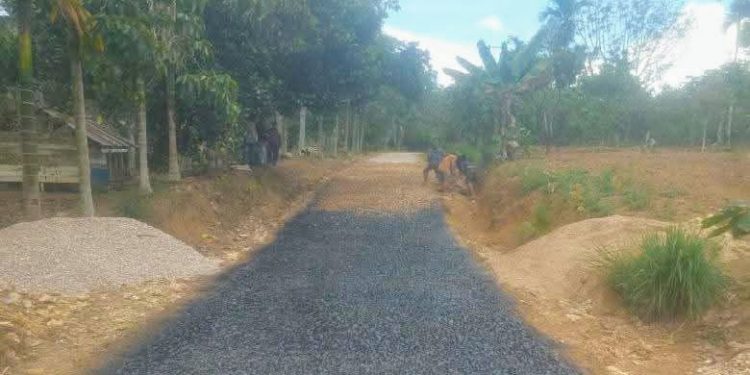 Perbaikan Jalan di Kecamatan Gunung Sitember Tetap Terlaksana