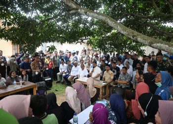 Kunjungi Labusel, Gubernur Bobby Bantu Pembangunan Rumah Tahfiz dan Percepat Program Bedah Rumah