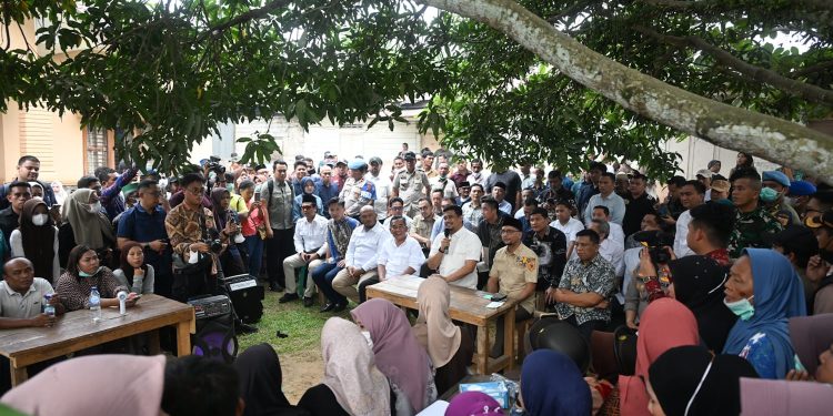 Kunjungi Labusel, Gubernur Bobby Bantu Pembangunan Rumah Tahfiz dan Percepat Program Bedah Rumah