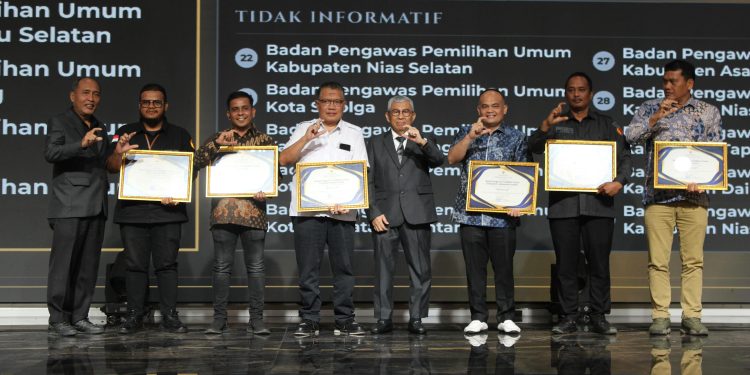 Bawaslu Tanjungbalai Raih Penghargaan KI Sumut Award 2026