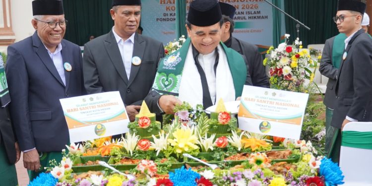 Wali Kota Medan Ajak Santri Kuasai Teknologi dan Perkuat Persatuan Menuju Indonesia Emas
