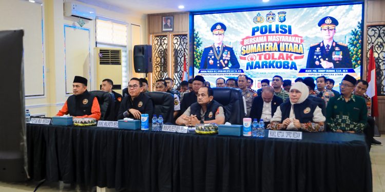 Wakil Wali Kota Medan Ikuti Press Conference Kapolri dan Deklarasi Polisi Bersama Masyarakat Tolak Narkoba
